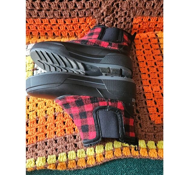 Easy Spirit Icicles Winter Ankle Boot Red Black 8 ~ Faux Shearling Lined - Picture 5 of 6